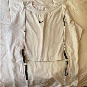 Cropped Nike long sleeve